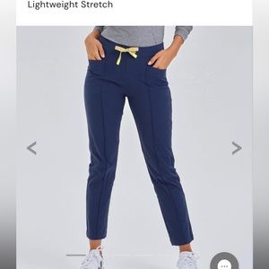 MEDELITA SCRUB SET. TOP Medium. BOTTOM Small (runs more like medium)